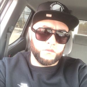 Meet your Posher, Javier